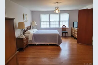 33 Nassau Boulevard, West Hempstead, NY 11552 - Photo 25