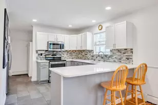 343 Oak Ave, Flanders, NY 11901 - Photo 13