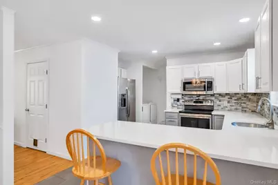 343 Oak Avenue, Flanders, NY 11901 - Photo 15