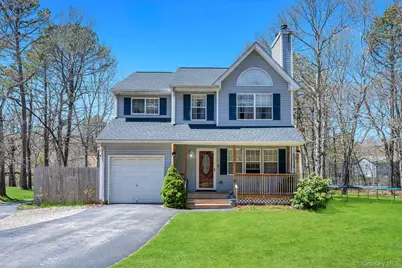 343 Oak Avenue, Flanders, NY 11901 - Photo 1