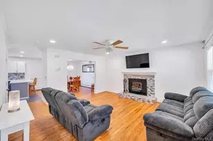 343 Oak Ave, Flanders, NY 11901 - Photo 9