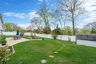 10 Lehigh Ln, Farmingville, NY 11738 - Photo 33