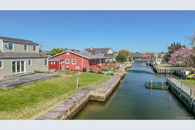 10 Bunny Lane, Amityville, NY 11701 - Photo 31
