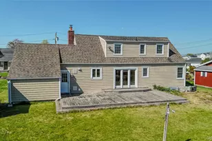 10 Bunny Ln, Amityville, NY 11701 - Photo 29