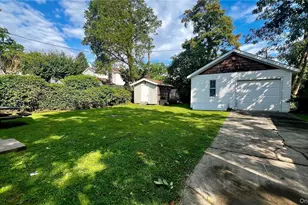 27 Southridge Dr, Glen Cove, NY 11542 - Photo 7