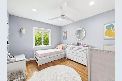 1 White Oak Drive, Port Washington, NY 11050 - Photo 15