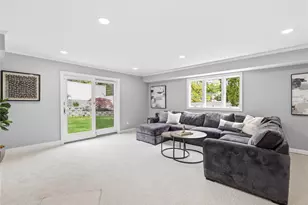 1 White Oak Dr, Port Washington, NY 11050 - Photo 13