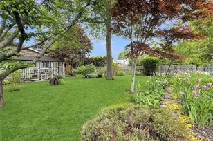 5 Maryland Blvd, Hampton Bays, NY 11946 - Photo 21