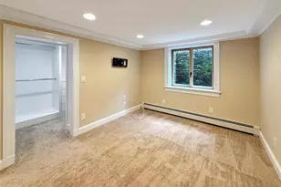 5 Maryland Blvd, Hampton Bays, NY 11946 - Photo 17