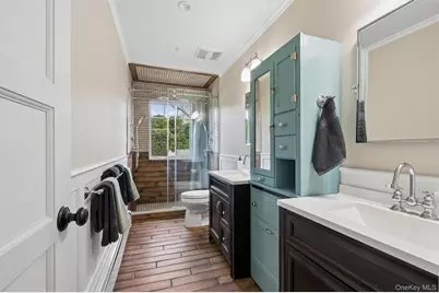 5 Maryland Boulevard, Hampton Bays, NY 11946 - Photo 11