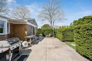 5 Maryland Blvd, Hampton Bays, NY 11946 - Photo 15