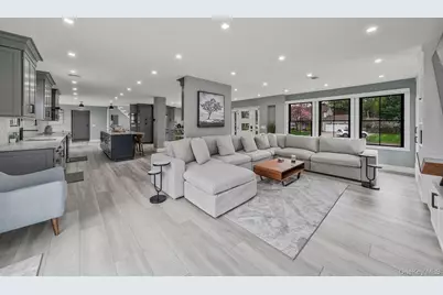 26 Millbrook Drive, Stony Brook, NY 11790 - Photo 9