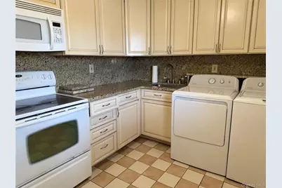 58 Harbor Road N, Amityville, NY 11701 - Photo 3