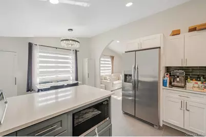 16 Riviera Parkway, Lindenhurst, NY 11757 - Photo 13