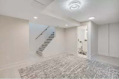 16 Riviera Parkway, Lindenhurst, NY 11757 - Photo 21