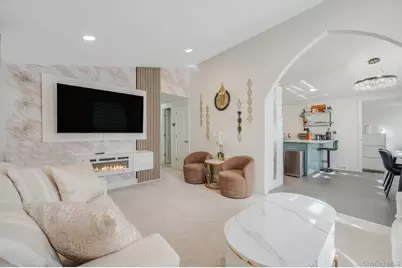 16 Riviera Parkway, Lindenhurst, NY 11757 - Photo 7