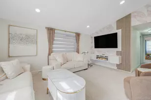 16 Riviera Pkwy, Lindenhurst, NY 11757 - Photo 5