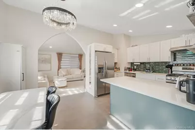 16 Riviera Parkway, Lindenhurst, NY 11757 - Photo 11