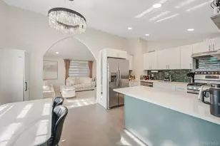16 Riviera Pkwy, Lindenhurst, NY 11757 - Photo 11