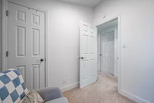 16 Riviera Pkwy, Lindenhurst, NY 11757 - Photo 19