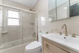 821 Napoleon St, Woodmere, NY 11598 - Photo 15