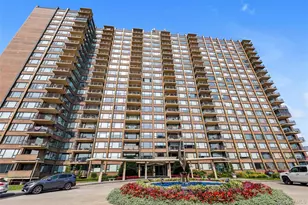 166-25 Powells Cove Blvd, Whitestone, NY 11357 - Photo 1