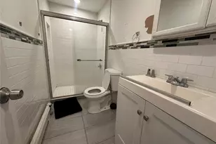 8 Lafayette St, Williston Park, NY 11596 - Photo 5