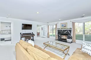 11 Vista Dr, Manorville, NY 11949 - Photo 5