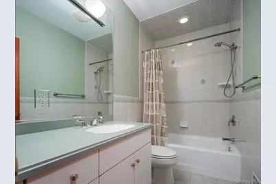 10 Rockingham Road, Spring Valley, NY 10977 - Photo 35