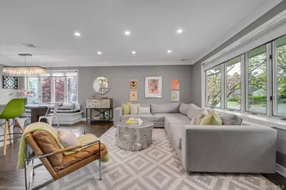 39 Warwick Place, Port Washington, NY 11050 - Photo 3