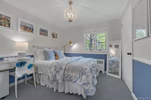 39 Warwick Pl, Port Washington, NY 11050 - Photo 13