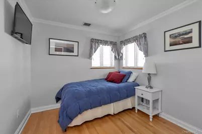 25 Bayview Avenue, Babylon, NY 11702 - Photo 15