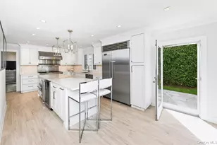 299 Narrow Ln, Southampton, NY 11968 - Photo 13