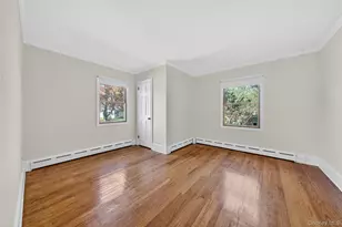 61 Crestwood Dr, Huntington Station, NY 11746 - Photo 11