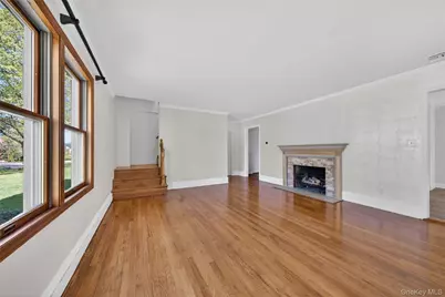 61 Crestwood Drive, Huntington Station, NY 11746 - Photo 9