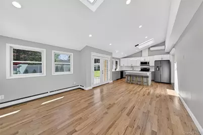 61 Crestwood Drive, Huntington Station, NY 11746 - Photo 5