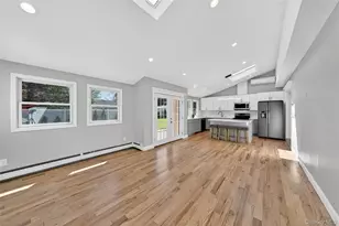 61 Crestwood Dr, Huntington Station, NY 11746 - Photo 5