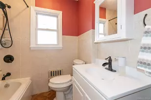 1067 Theodora St, Franklin Square, NY 11010 - Photo 9