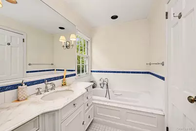 224 Old Colony Road, Hartsdale, NY 10530 - Photo 21