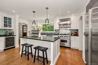 224 Old Colony Road, Hartsdale, NY 10530 - Photo 15