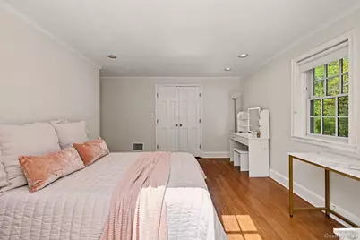 224 Old Colony Road, Hartsdale, NY 10530 - Photo 23