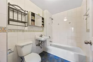 71-33 162nd St, Fresh Meadows, NY 11365 - Photo 15