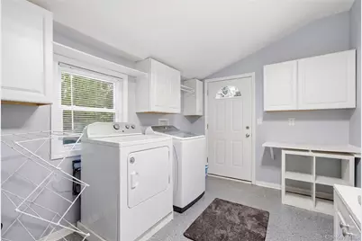 237 Woodlawn Avenue, Saint James, NY 11780 - Photo 23