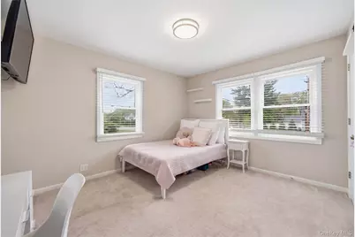 237 Woodlawn Avenue, Saint James, NY 11780 - Photo 17