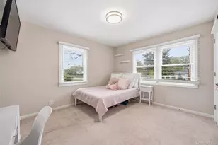 237 Woodlawn Ave, Saint James, NY 11780 - Photo 17