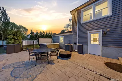 237 Woodlawn Avenue, Saint James, NY 11780 - Photo 27