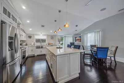 110 Stephen Road, Bayport, NY 11705 - Photo 17