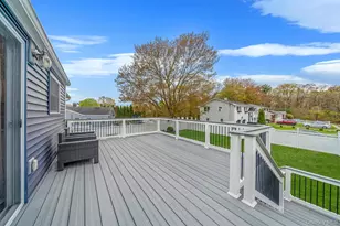 110 Stephen Rd, Bayport, NY 11705 - Photo 11