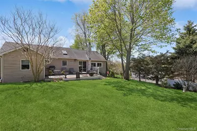 1600 Captain Kidd Drive, Mattituck, NY 11952 - Photo 17
