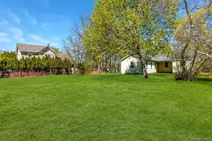 135 Corwin St, Greenport, NY 11944 - Photo 15